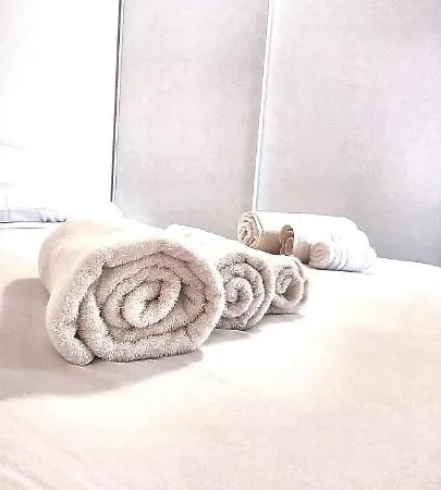 Loft Vicino Al Porto Apartman